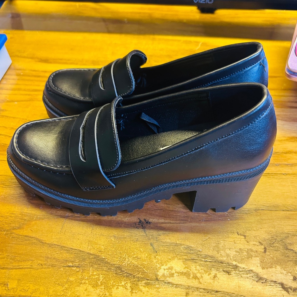 Mudd Black Chunky Lug Heel Loafers - Picture 3 of 13